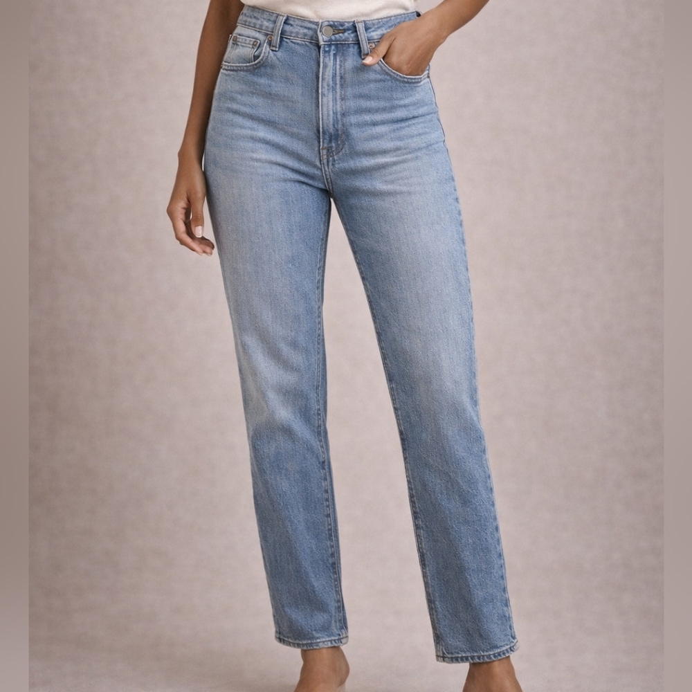 Abercrombie The 90s Slim Straight Ultra High Rise Jeans Medium Wash Size 25